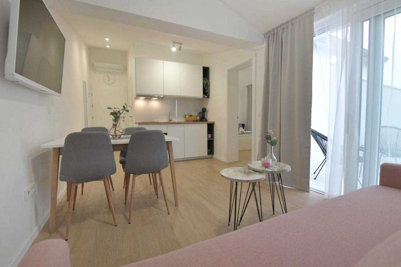 Residence Family Plazina - Place 1 & 2 เพทรอซาเน ภายนอก รูปภาพ